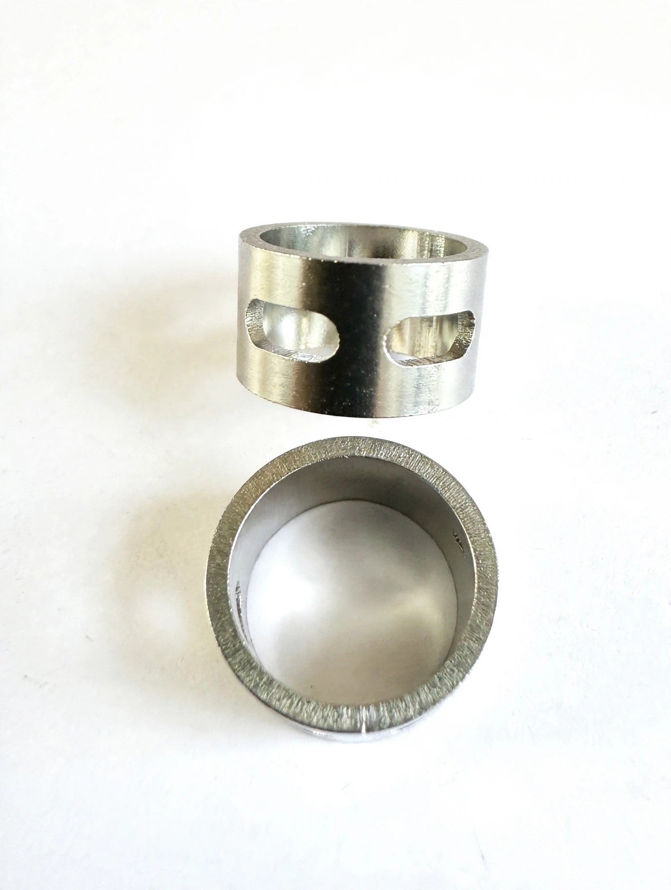 Wacky-Neko Ring 1/16th oz on white background
