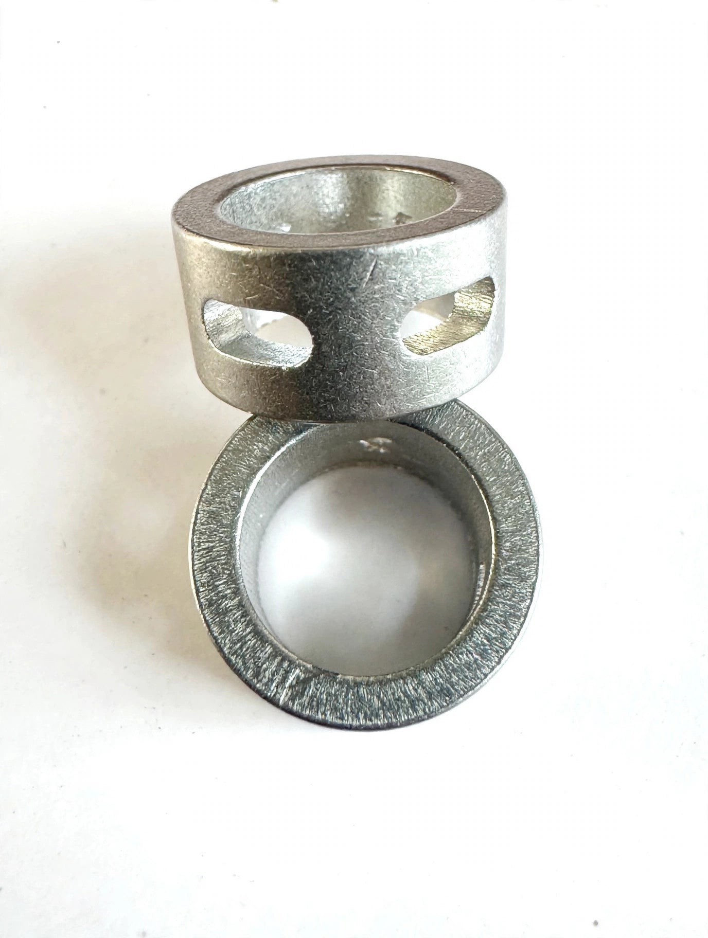 Wacky-Neko Ring 1/8th oz on white background